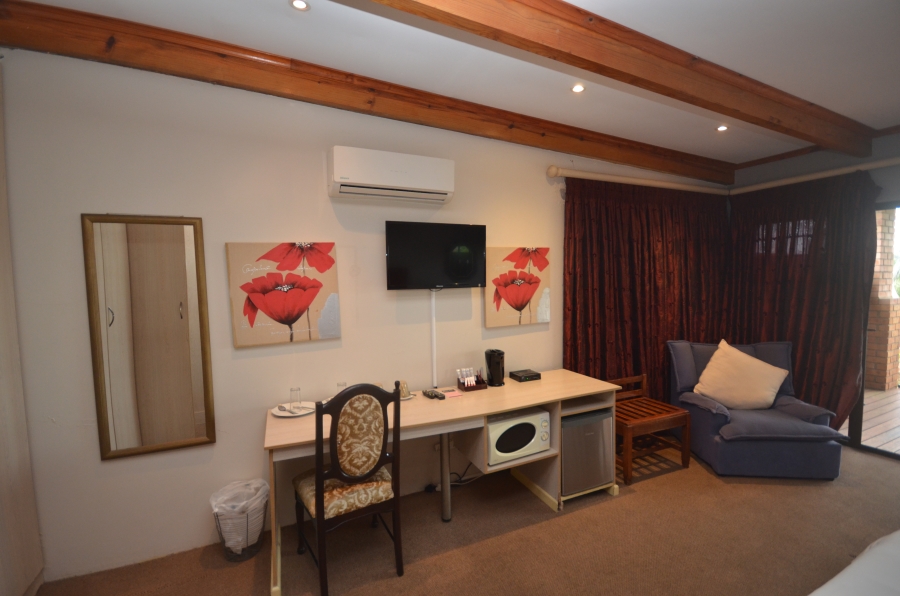 9 Bedroom Property for Sale in Nahoon Eastern Cape